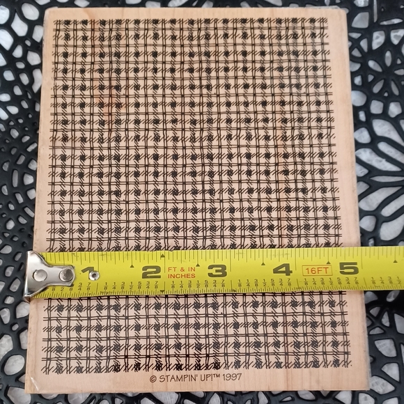 VINTAGE STAMPIN' UP!  1997 HOMESPUN PLAID XL WOOD MOUNTED RUBBER STAMP - Picture 3 of 4